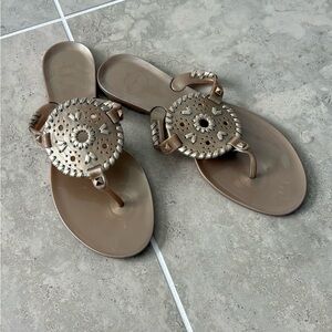 Jack Rogers Gold Medallion Thong Sandals SZ 8